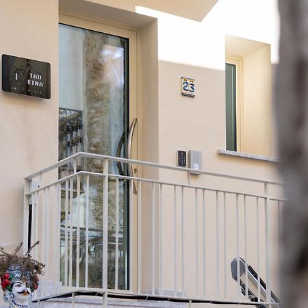 Taoetna Guest House, タオルミーナ エクステリア 写真